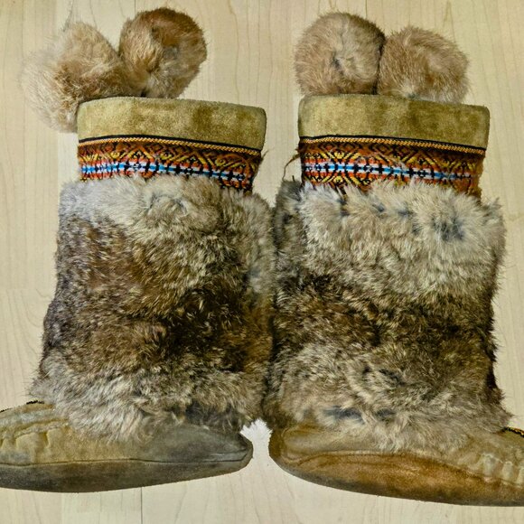 SIZE 7 MUKLUKS! REAL FUR! - Picture 2 of 6
